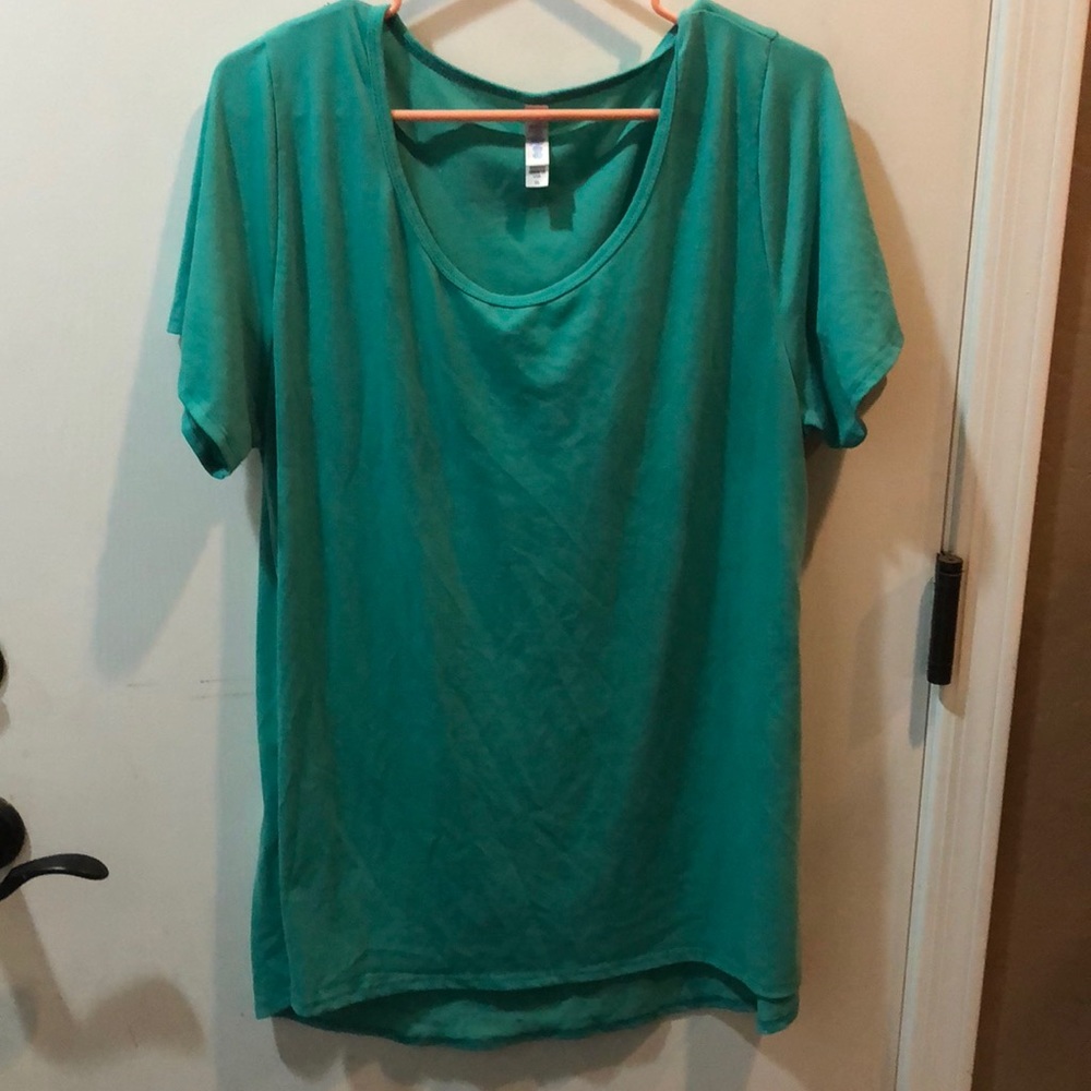 Lularoe Classic Tee XL